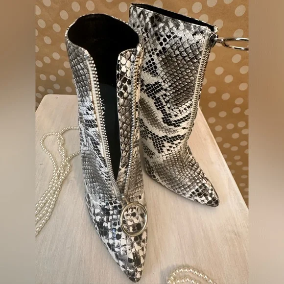 NWOT Venus Snakeskin Stiletto Heels Women’s Boot 7 - Picture 4 of 4